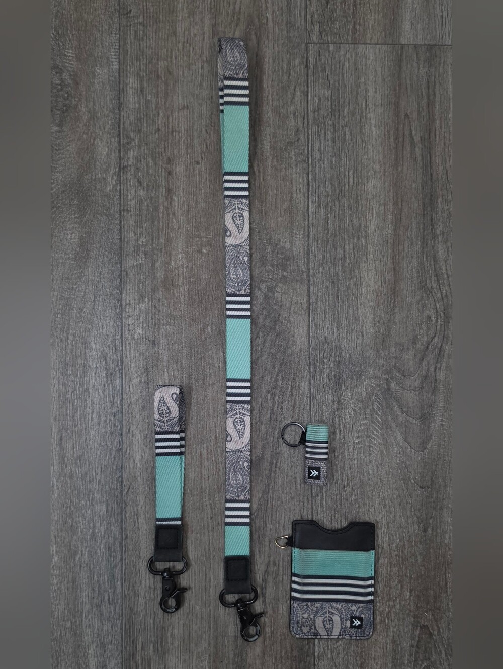 Thread Wallet Lanyard Set